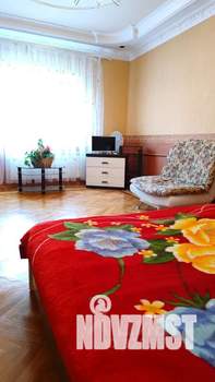 Дом 200м&sup2;, 2-этажный, посуточно, 