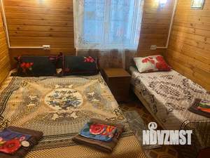 Дом 42м&sup2;, 2-этажный, посуточно, 