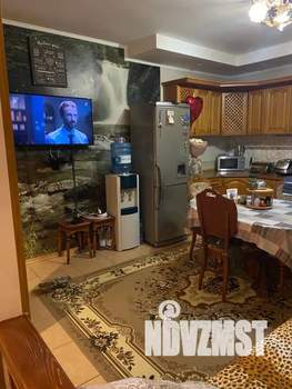 Дом 240м&sup2;, 2-этажный, посуточно, 