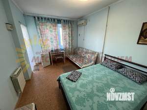 Дом 373м&sup2;, 3-этажный, участок 4 сот.  