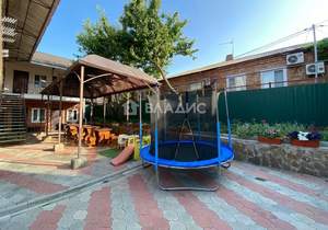 Дом 450м&sup2;, 3-этажный, участок 6 сот.  