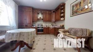 Дом 128м&sup2;, 2-этажный, участок 3 сот.  
