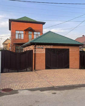 Дом 180м&sup2;, 3-этажный, участок 4 сот.  