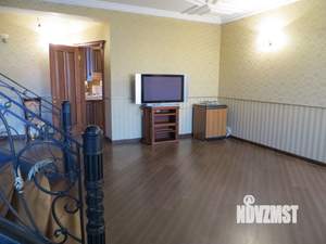 Дом 265м&sup2;, 2-этажный, участок 8 сот.  