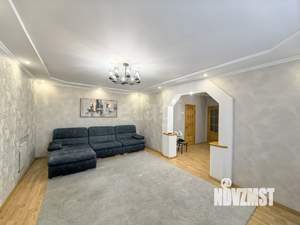 Дом 226м&sup2;, 2-этажный, участок 6 сот.  