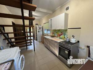Дом 180м&sup2;, 2-этажный, участок 10 сот.  