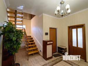 Дом 160м&sup2;, 2-этажный, участок 8 сот.  