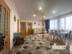 Дом 450м&sup2;, 3-этажный, участок 6 сот.  