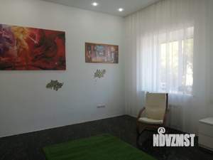 Дом 330м&sup2;, 2-этажный, участок 3 сот.  