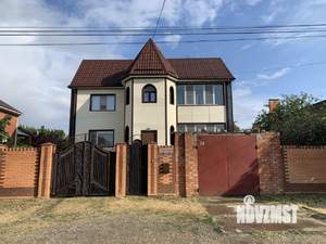 Дом 280м&sup2;, 3-этажный, участок 8 сот.  