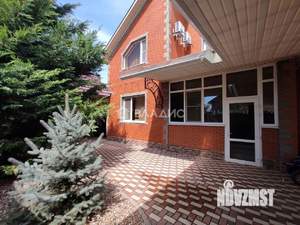 Дом 208м&sup2;, 2-этажный, участок 6 сот.  