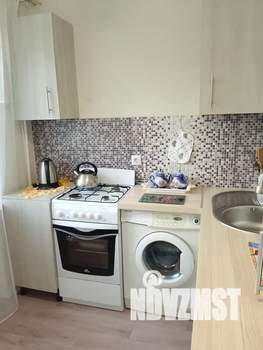 2-к квартира, посуточно, 48м2, 3/5 этаж