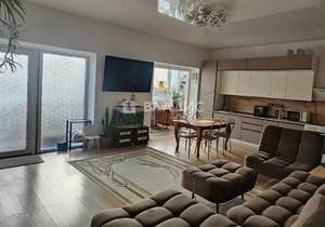 3-к квартира, вторичка, 85м2, 1/5 этаж