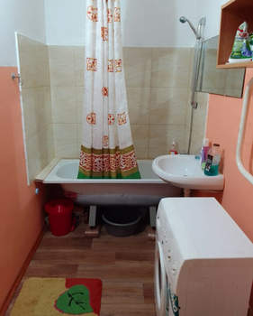2-к квартира, вторичка, 63м2, 3/6 этаж