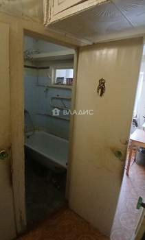 2-к квартира, вторичка, 45м2, 1/5 этаж
