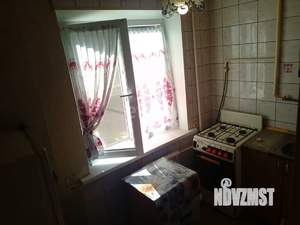 2-к квартира, вторичка, 42м2, 1/4 этаж